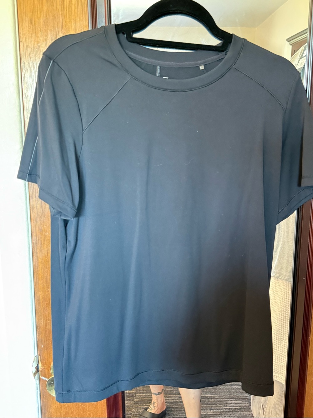 Mondetta Woman’s  Black Short Sleeve Crew Tee
